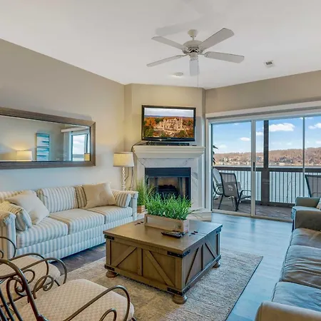 Modern Osage Beach Condo With 2 Porches And Lake Views